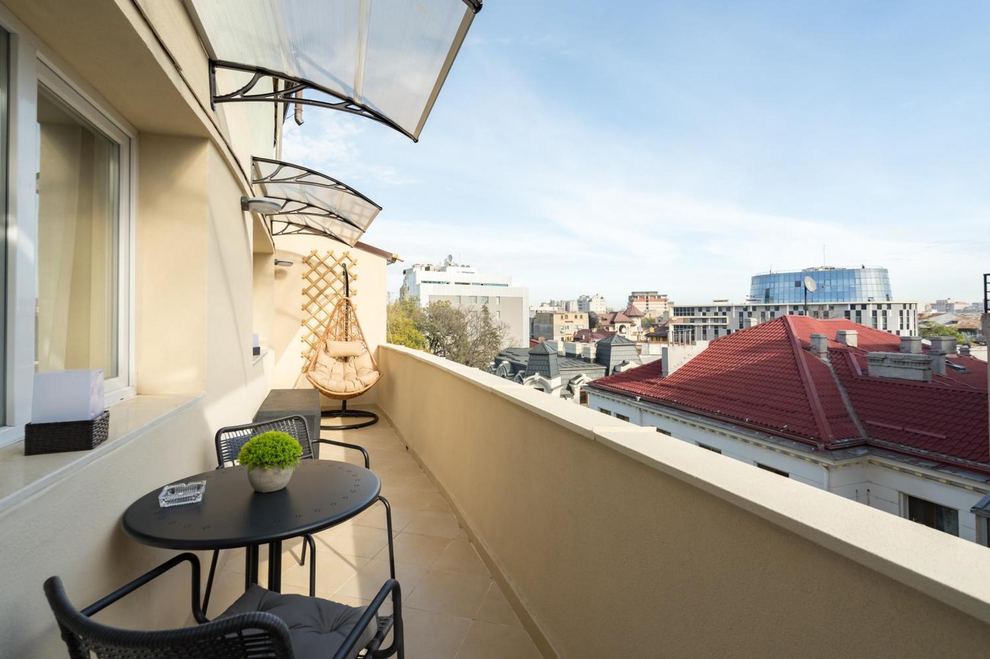Urban Dream Studio With City Views & Comfort Bucarest Esterno foto