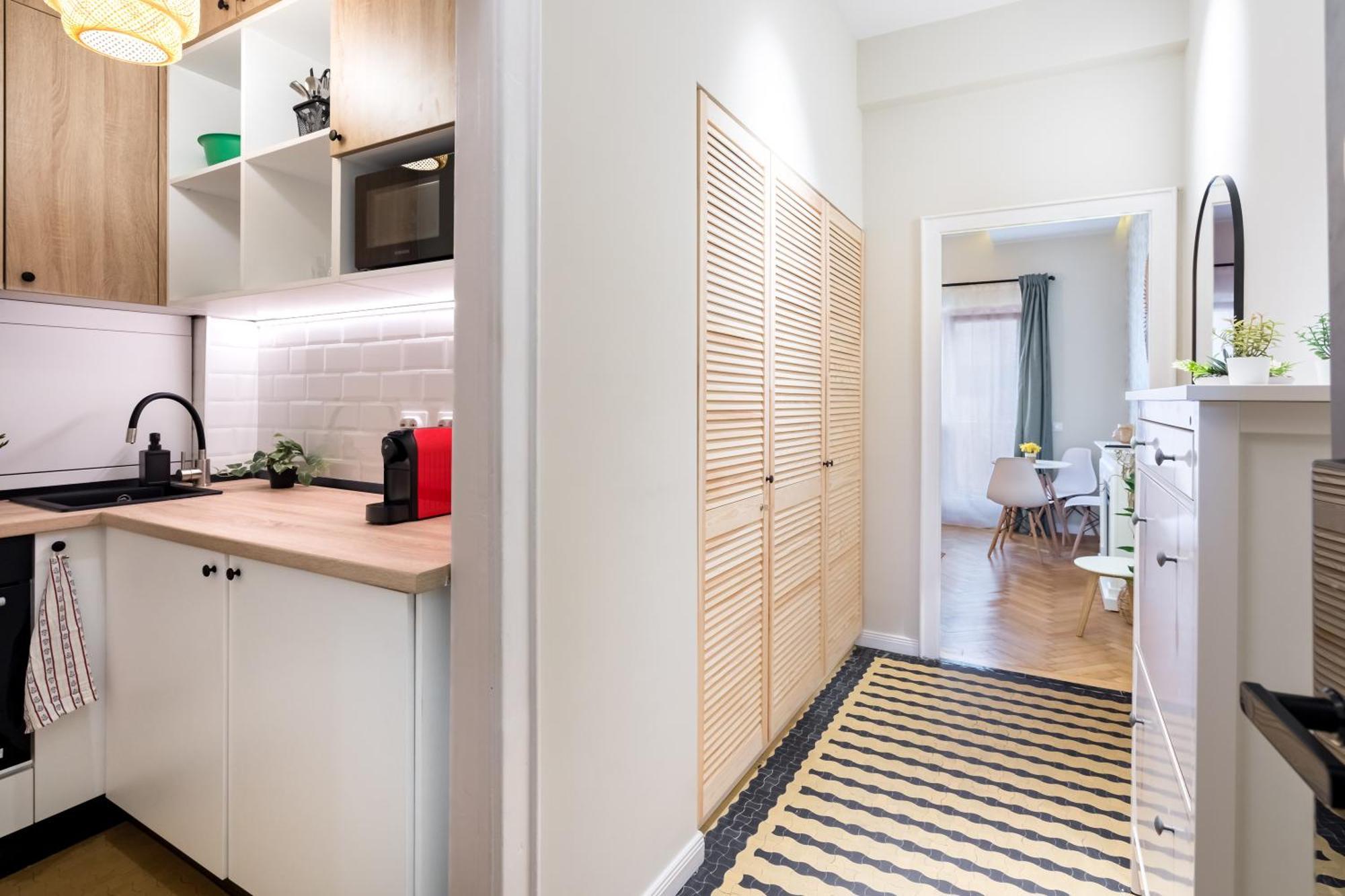 Urban Dream Studio With City Views & Comfort Bucarest Esterno foto