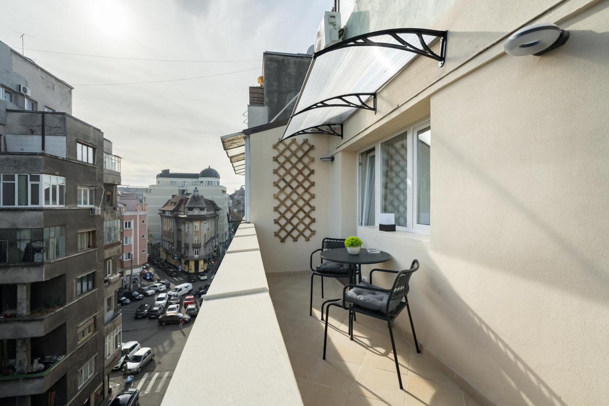 Urban Dream Studio With City Views & Comfort Bucarest Esterno foto